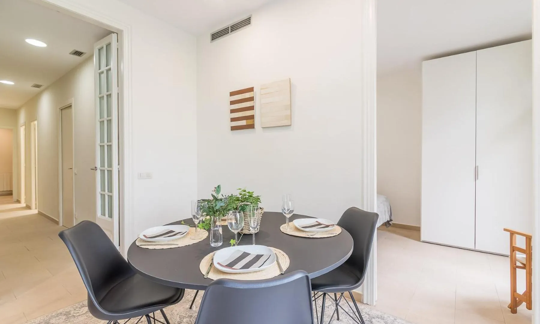 My Space Barcelona - Spacious And Modern Apartment Near The Hospital Clinic 0*,  Spain