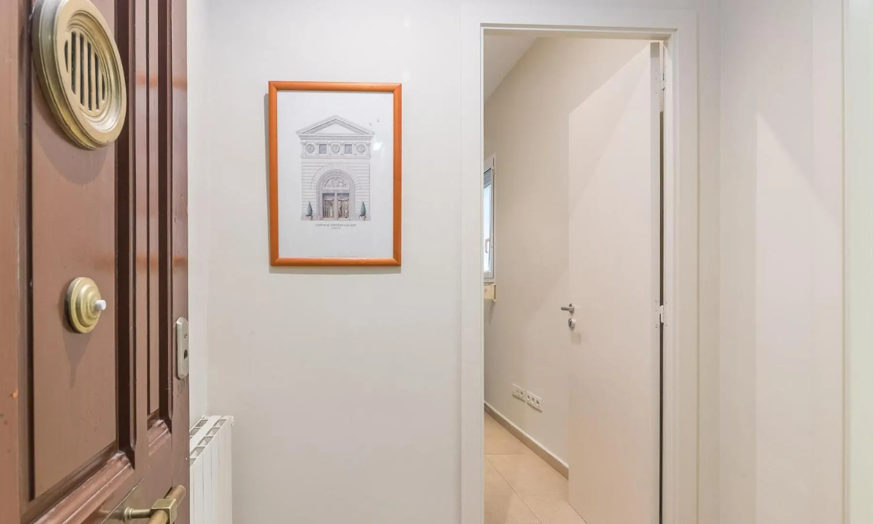 My Space Barcelona - Spacious And Modern Apartment Near The Hospital Clinic Spain