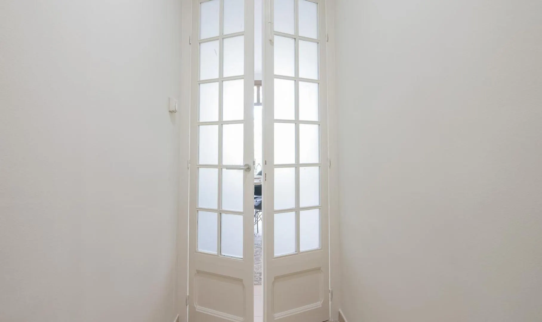 My Space Barcelona - Spacious And Modern Apartment Near The Hospital Clinic Spain