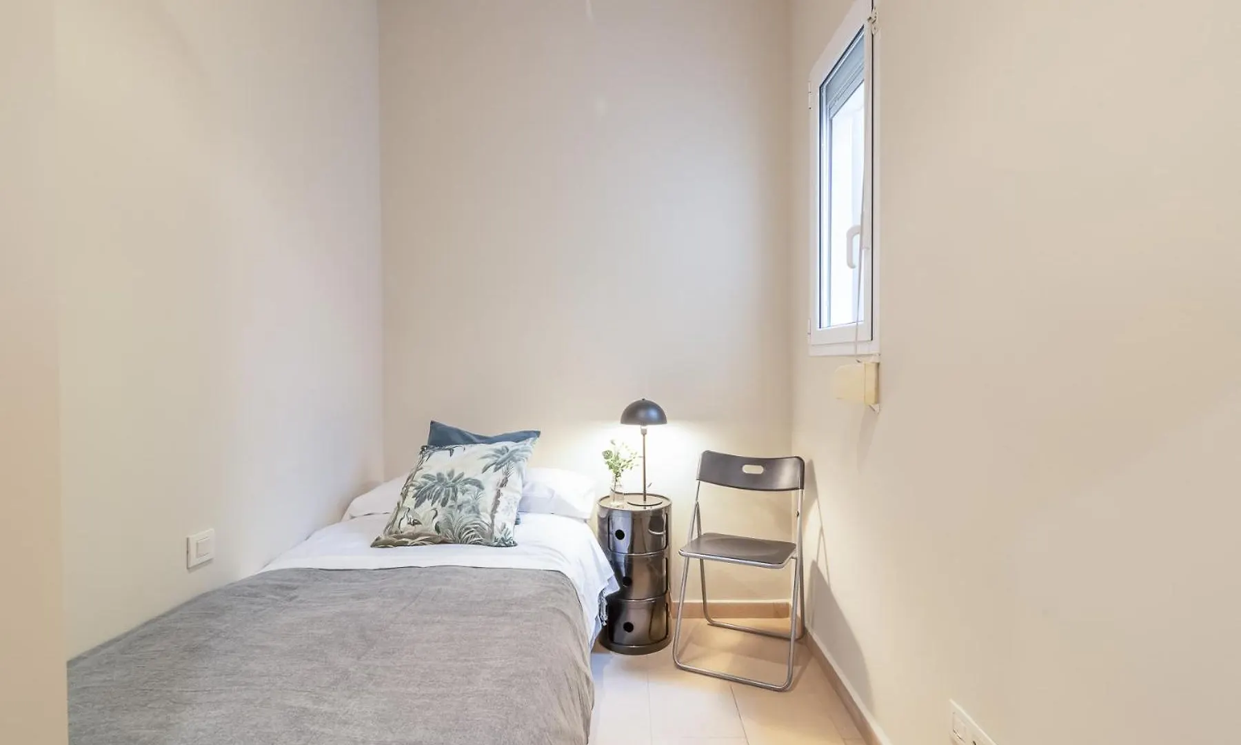 My Space Barcelona - Spacious And Modern Apartment Near The Hospital Clinic 0*,  Spain