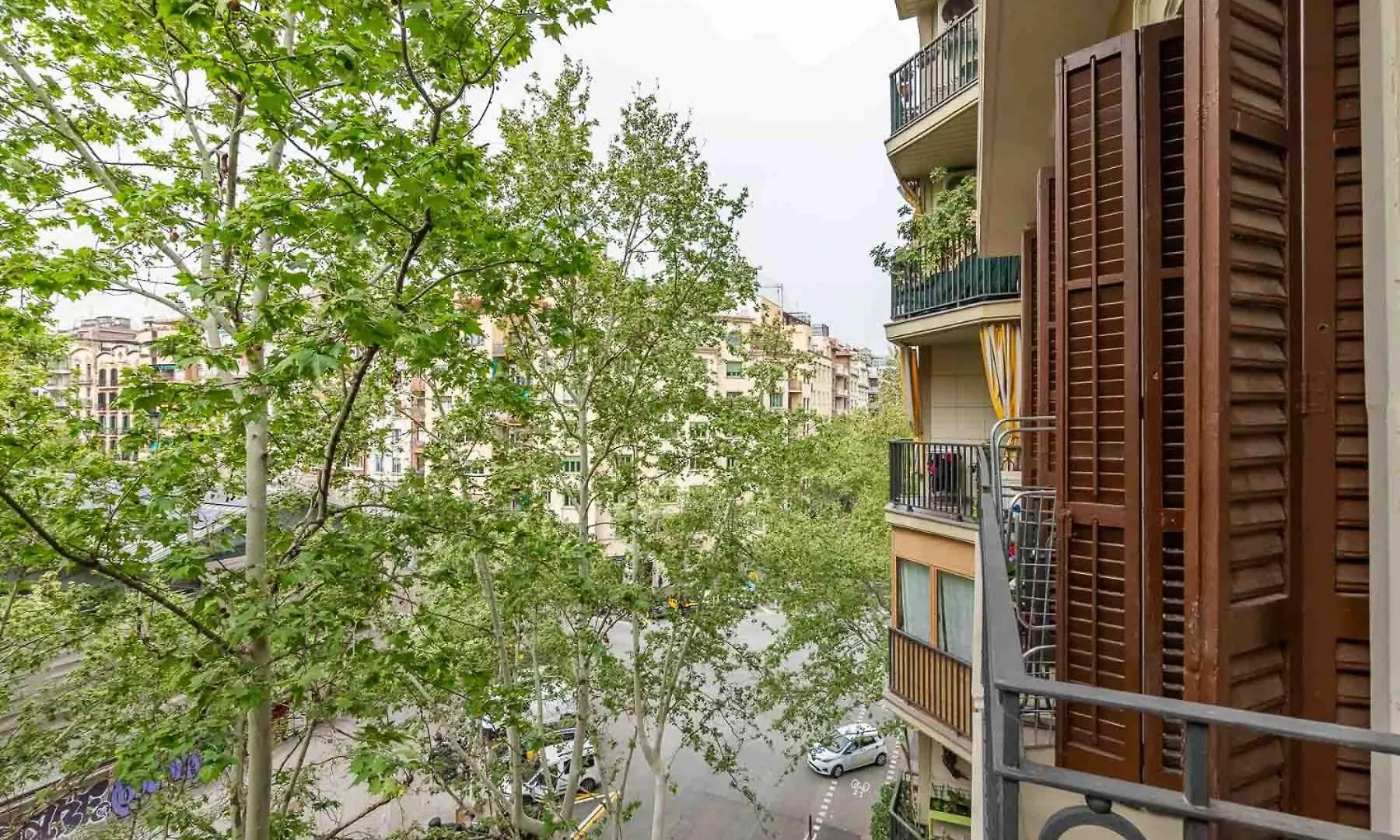 My Space Barcelona - Spacious And Modern Apartment Near The Hospital Clinic